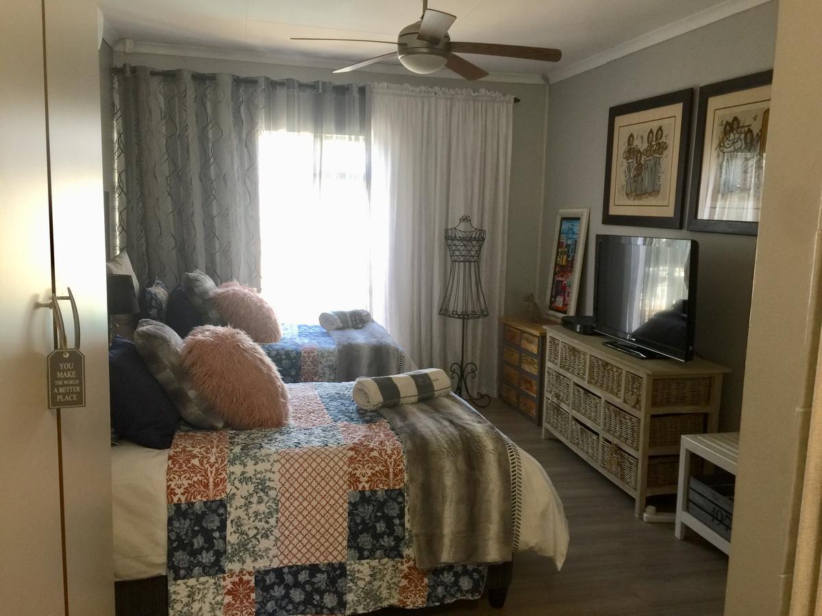 80 On Benade Apartment Bloemfontein Exterior photo